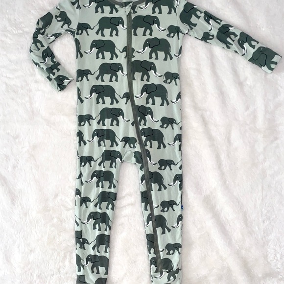 🐘Kickee Romper🐘 - Picture 2 of 4